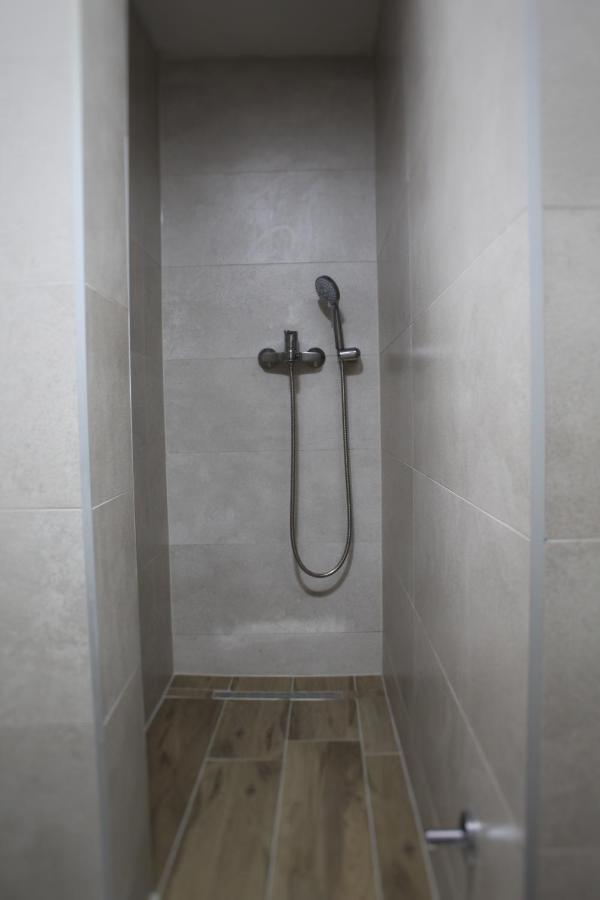 מוסטר Apartman Neo מראה חיצוני תמונה